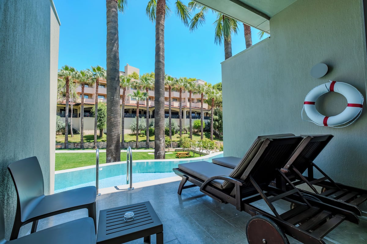 Standardzimmer, eigener Pool, Poolblick | Terrasse/Patio