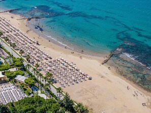 Private beach, sun loungers, beach umbrellas, beach towels - Club Melas Privé (Manavgat)