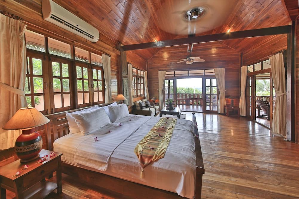 Presidential Thai Villa