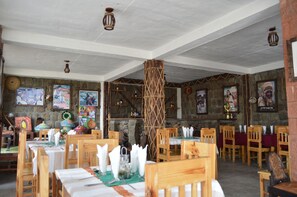 International cuisine - Zan-Seyoum Hotel (Lalibela)