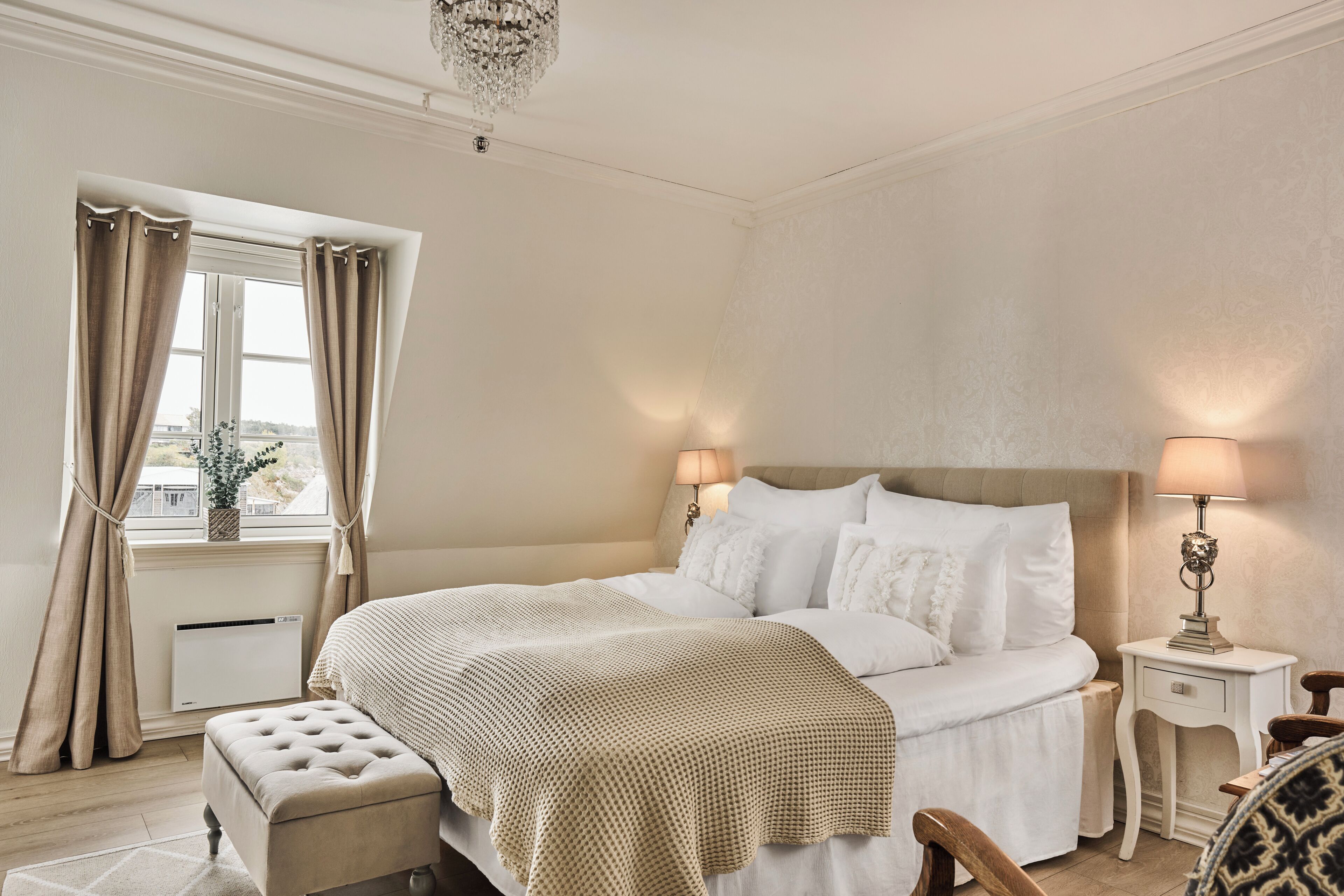 Superior Double Room (View) | Pillowtop beds, iron/ironing board (on request), WiFi (free), bed sheets