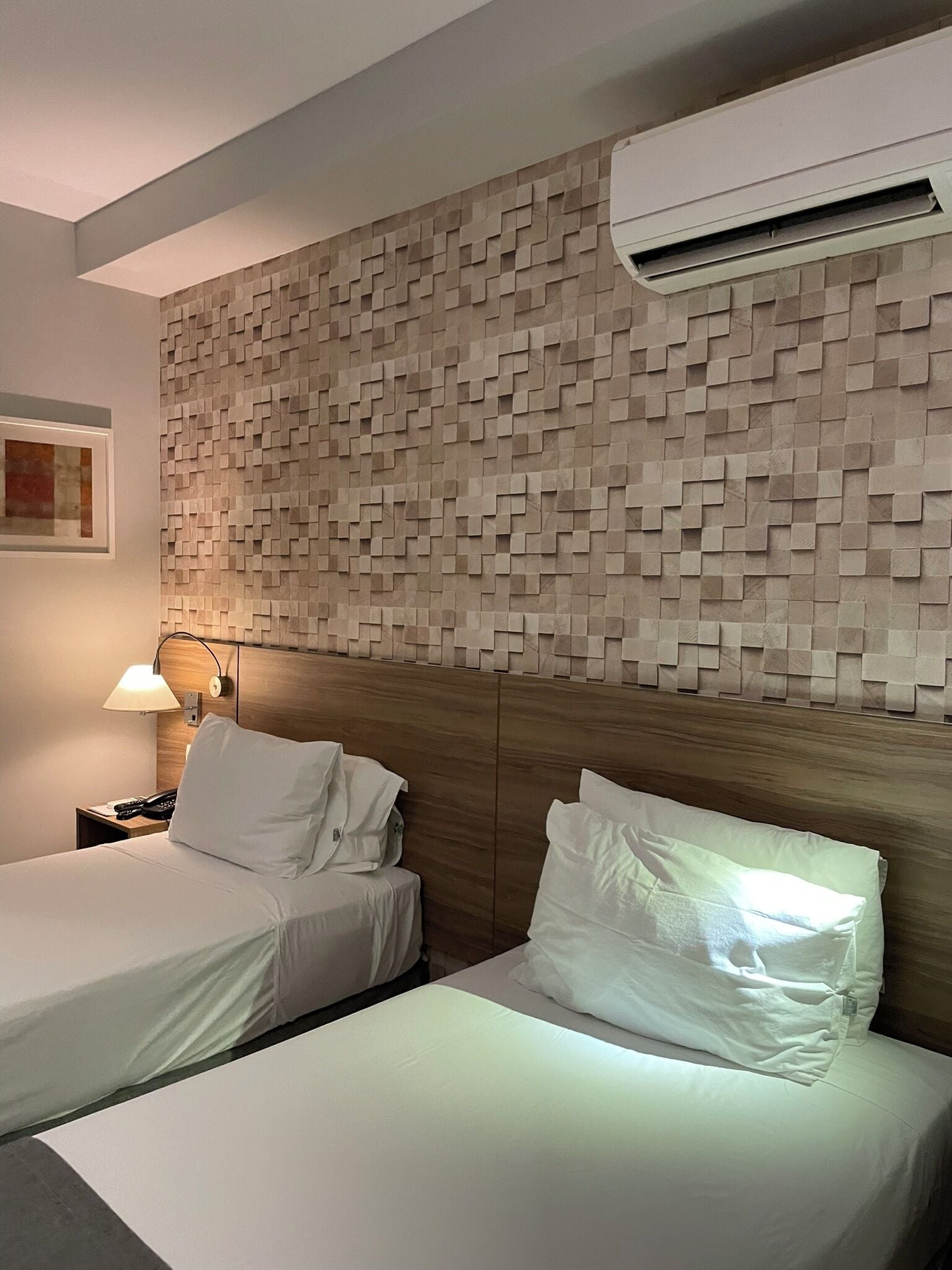 Chambre Deluxe avec lits jumeaux, 2 lits jumeaux, patio, vue sur la ville | Vue de la chambre