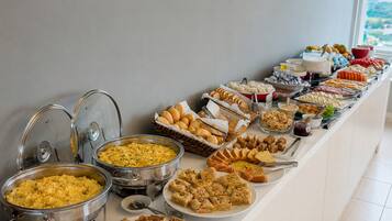 Tägliches inbegriffenes Frühstücksbuffet