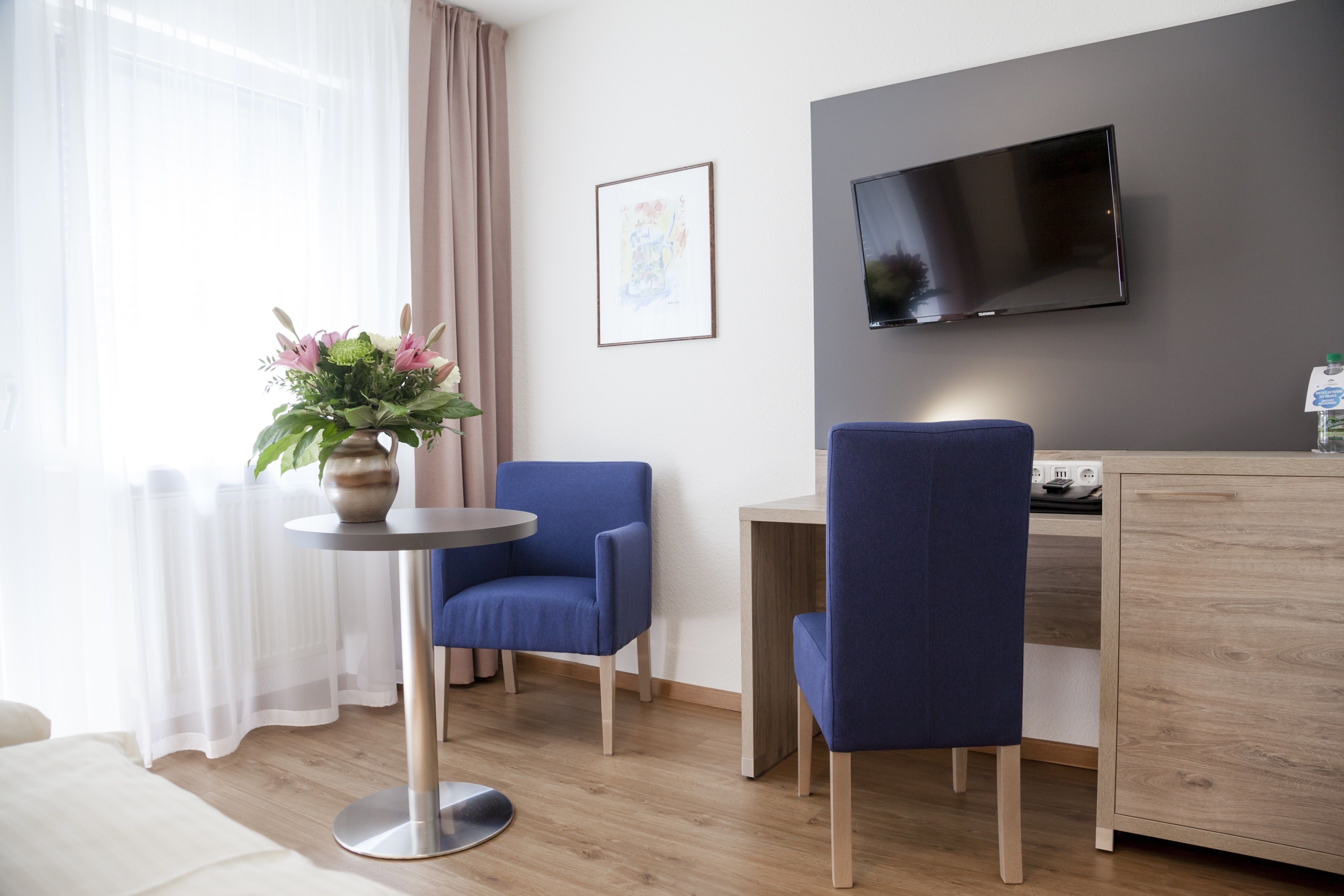 Double Room | Hypo-allergenic bedding, minibar, in-room safe, desk