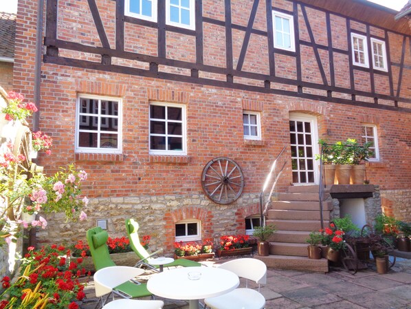 Courtyard - Apartment Puell (Ingersleben)