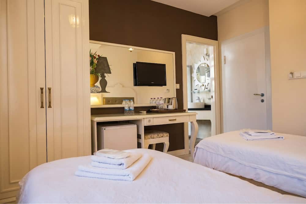 Ozkavak Hotel Kaleici