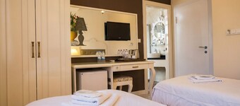 Ozkavak Hotel Kaleici