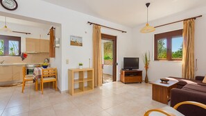 En 42-tommers plasma-TV med Parabol-TV samt TV og DVD-spiller