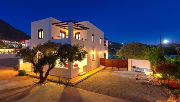 Villa, 2 Bedrooms, Balcony, Garden View | Exterior