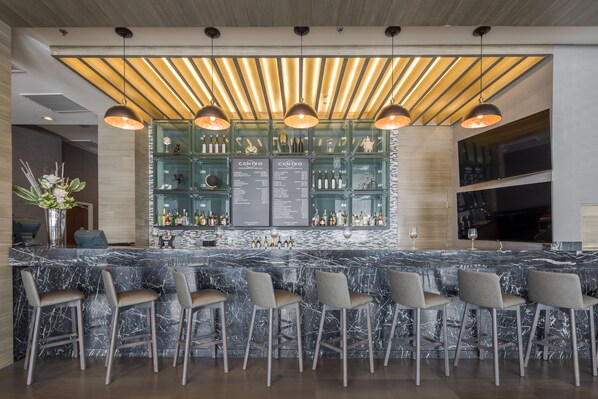 Bar (on property) - Courtyard by Marriott Chihuahua (Chihuahua)