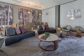 Lobby - Courtyard by Marriott Chihuahua (Chihuahua)