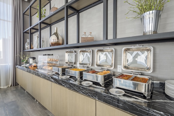 Esmorzar diari d'estil bufet (250 MXN per persona)