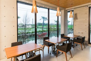 Ballroom - Sunrise Bed and Breakfast (Dongshan)