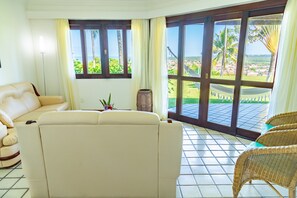 奢華客房, 海景 | 迷你吧、客房內保險箱、獨特裝潢、隔音