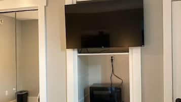 Guest House 1st floor Deluxe Queen