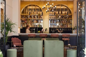 Serves breakfast and dinner - Villa Brown Ermou Hotel, a member of Brown Hotels (Athens)