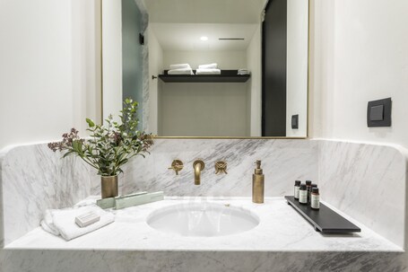 Villa Brown Ermou Hotel, a member of Brown Hotels - Image 25