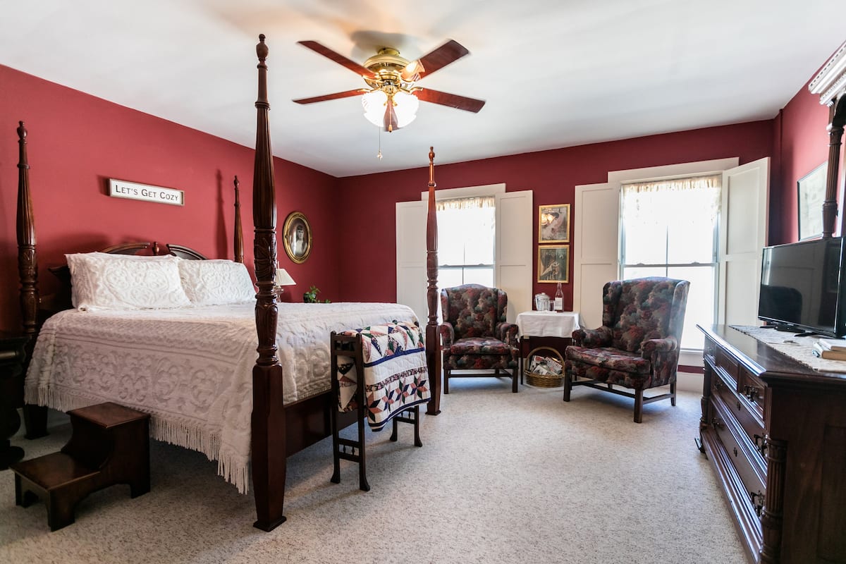 Annie Laurie Room | 1 bedroom, Egyptian cotton sheets, premium bedding