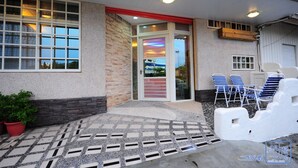 住宿正  面