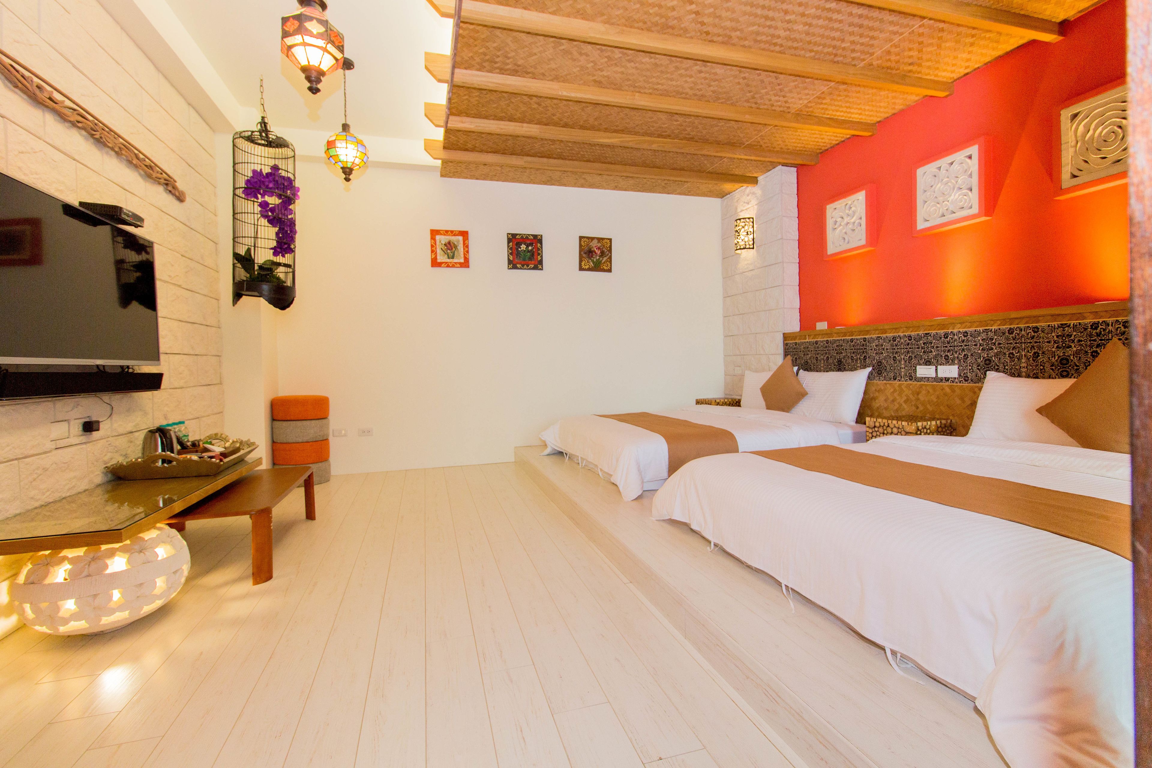 Cubrecamas, decoración personalizada y muebles diferentes 