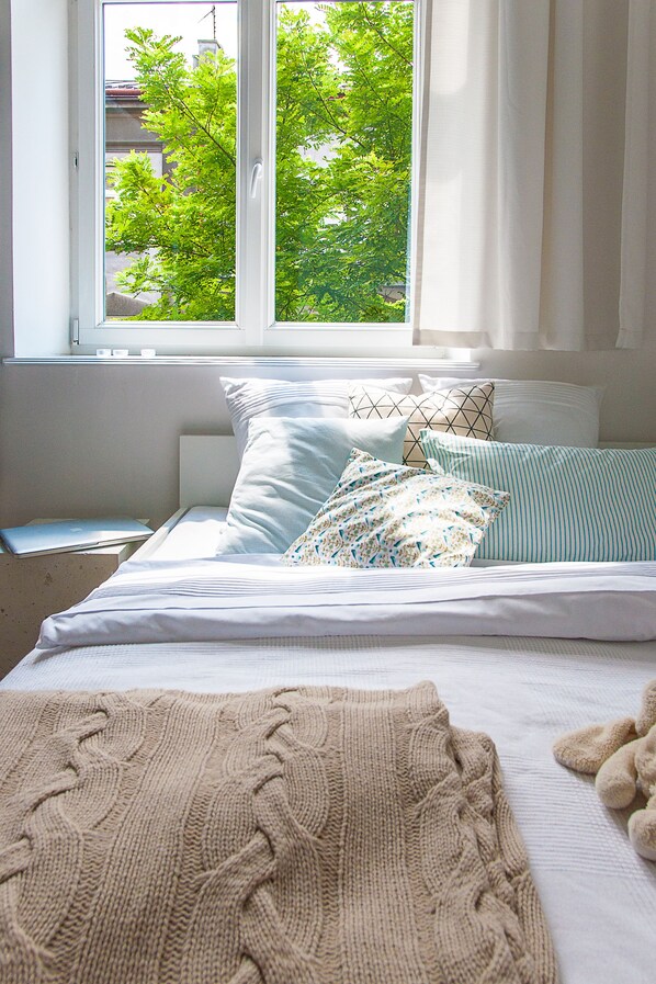 Standard Apartment, Balcony | Premium bedding, iron/ironing board, free cribs/infant beds, free WiFi