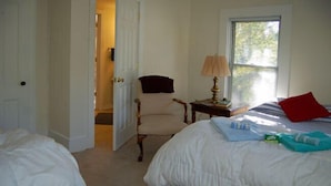 Unclassified image, 2 of 7, button - Sutton's Place (Manchester Center)