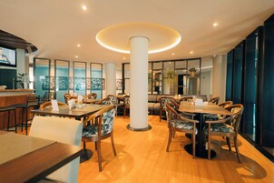 Dinner served, international cuisine