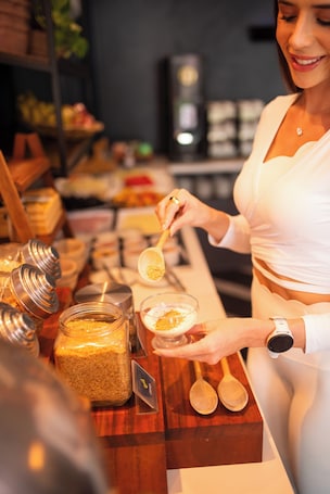 Free daily buffet breakfast . Hotel Serrano