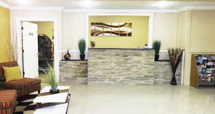 Winnie Inn Suites & RV Park