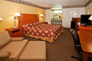 Hochwertige Bettwaren, Zimmersafe, Schreibtisch, schallisolierte Zimmer