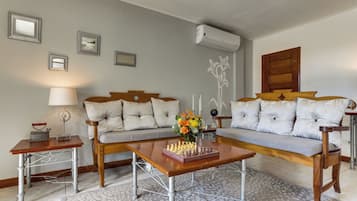 Televisi LCD 32-inci dengan saluran TV kabel dan TV