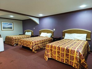 Room, Multiple Beds, Non Smoking | Desk, free WiFi, bed sheets - American Inn & Suites By Capital O Victoria US-59 (Victoria)