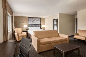 Studio Suite, 1 King Bed, Non Smoking | 1 bedroom, desk, blackout drapes, free cribs/infant beds