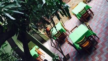 Free daily full breakfast