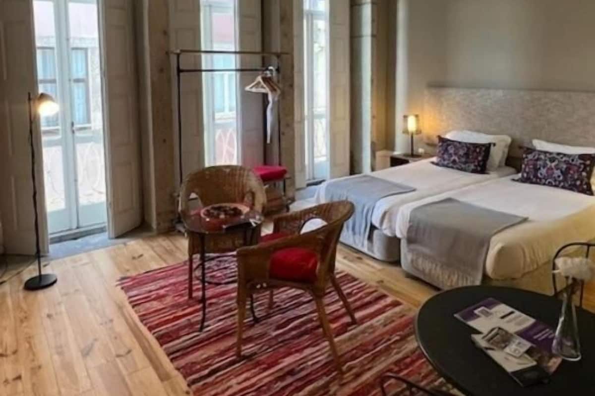 Superior Studio | Down comforters, iron/ironing board, WiFi (free), bed sheets