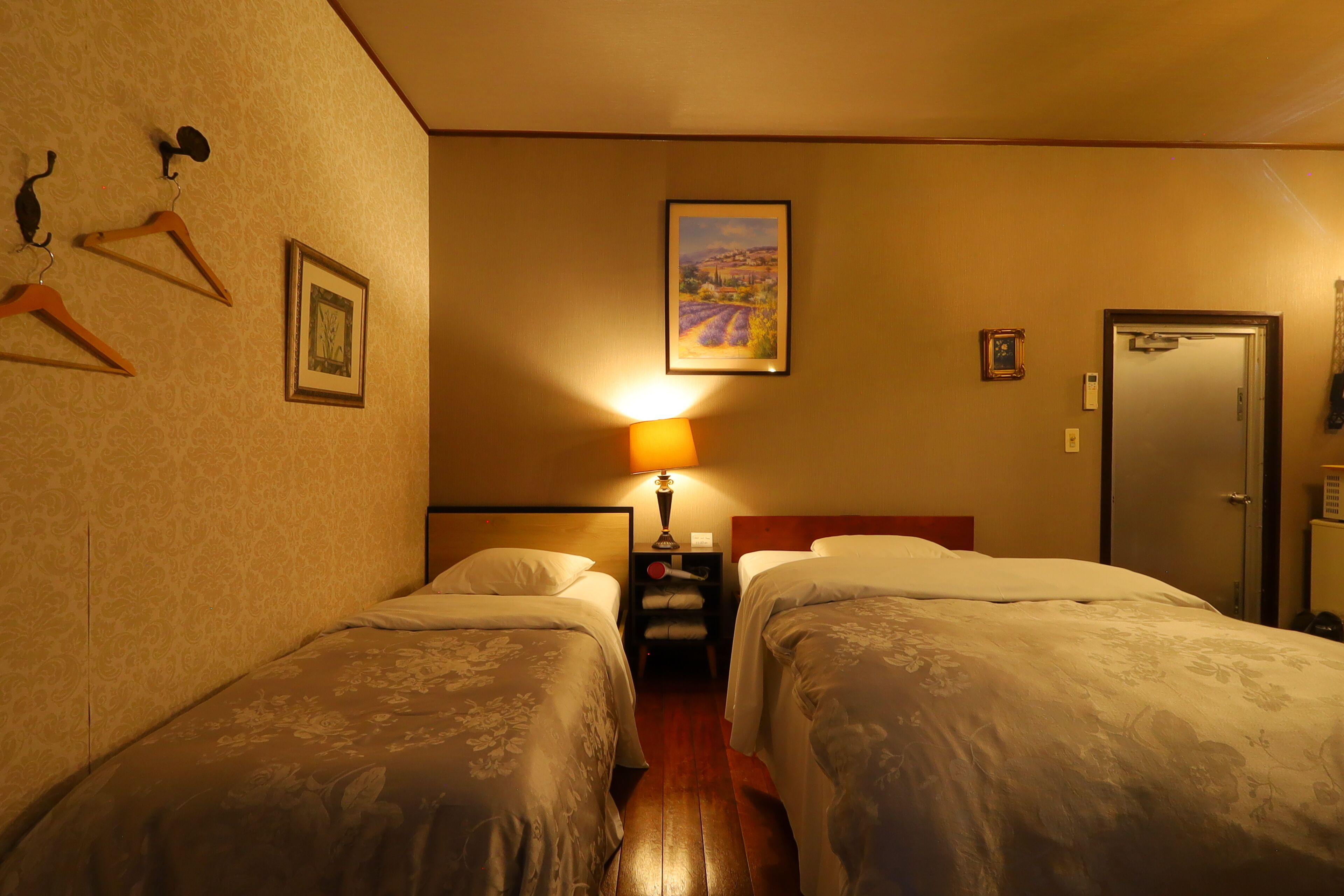 Free WiFi, bed sheets