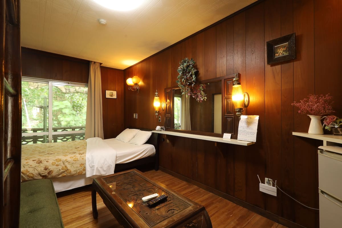 Habitación económica | Wifi gratis y ropa de cama