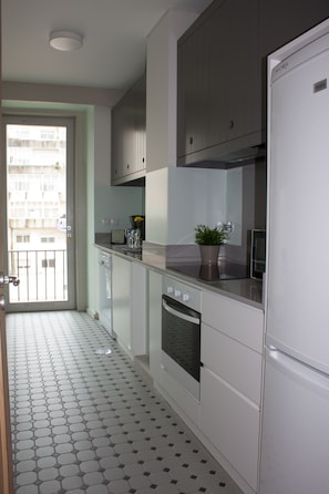 Apartamento, 1 habitación | Cocina privada | Frigorífico, microondas, placa de cocina y lavavajillas