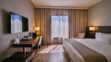 Habitación doble Premium, 1 cama King size | Minibar, insonorización, wifi gratis y despertador