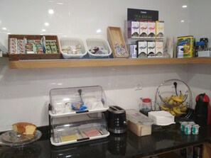 Daily continental breakfast for a fee - Hotel Paulista (Porto)