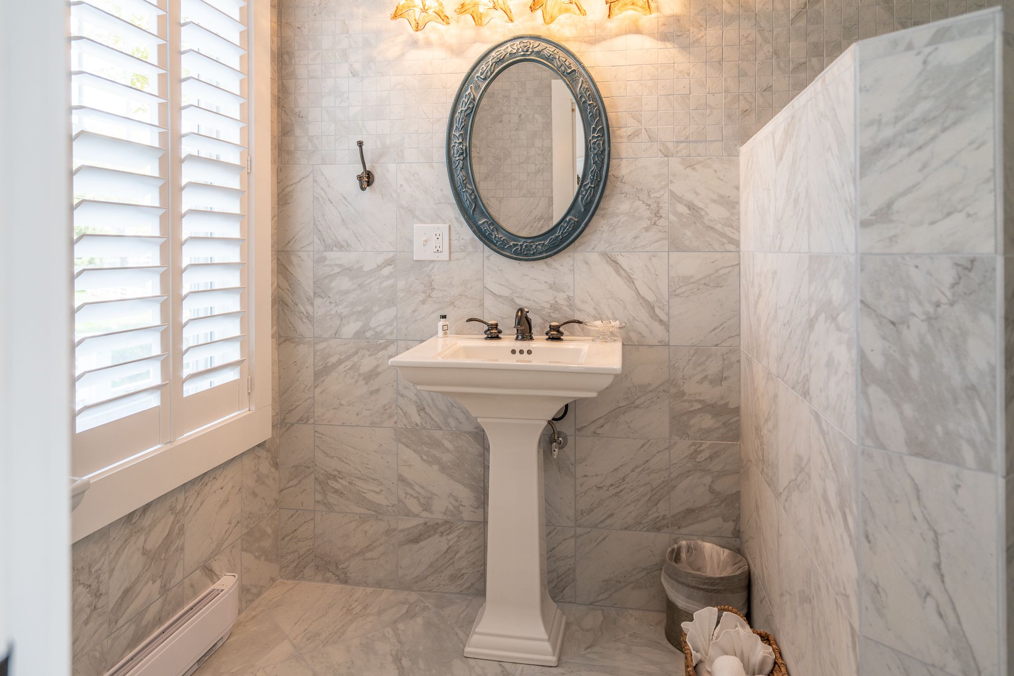 studio | free wifi, bed sheets