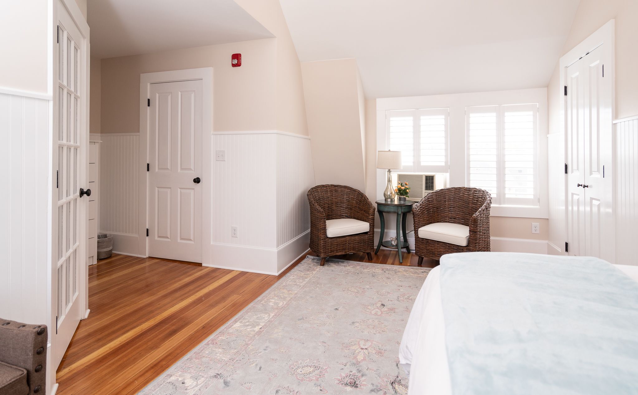 studio | free wifi, bed sheets