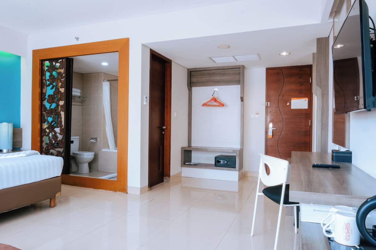 Suite | 1 chambre, minibar, coffres-forts dans les chambres, bureau