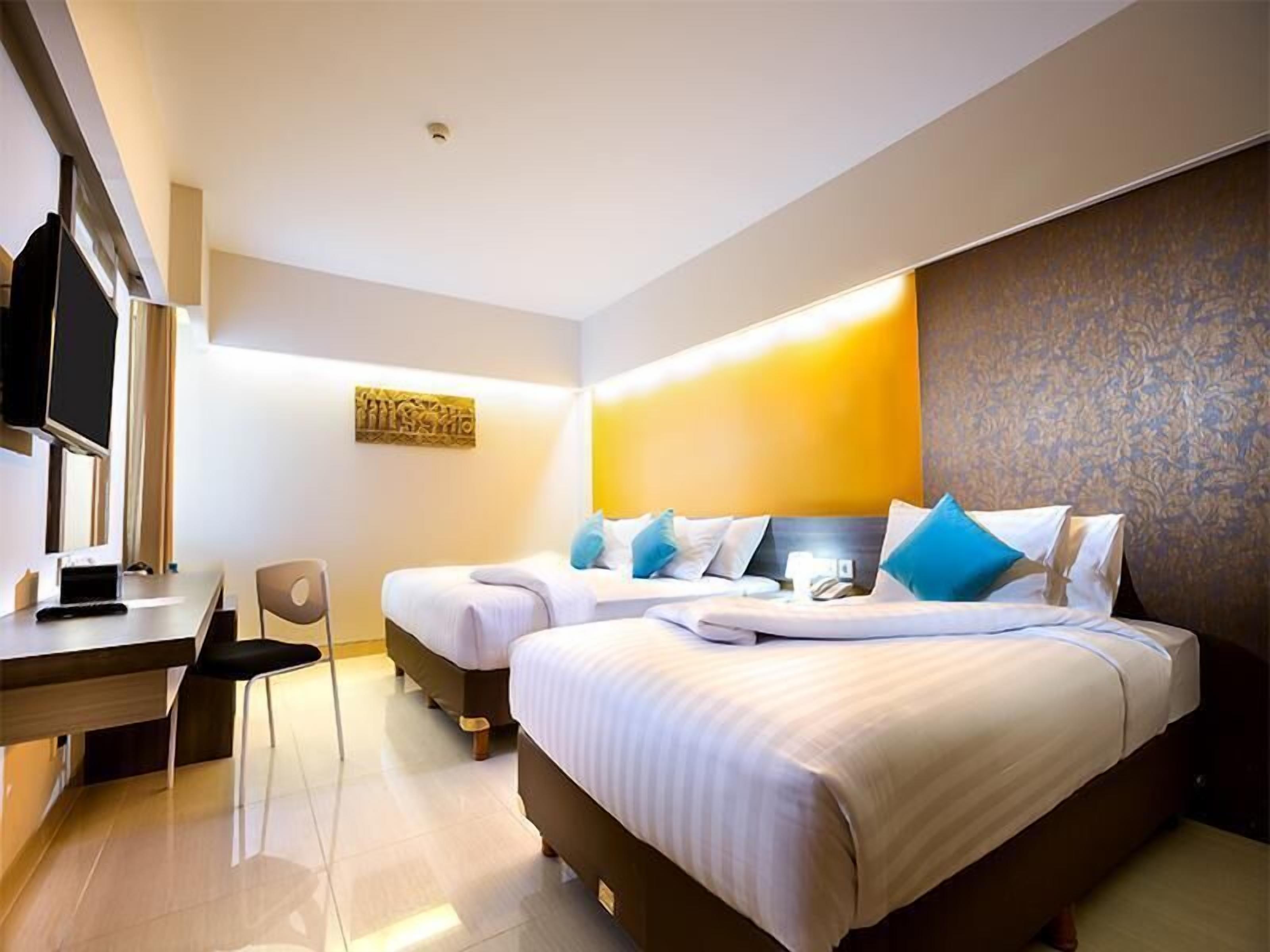 In-room safe, desk, blackout drapes, soundproofing