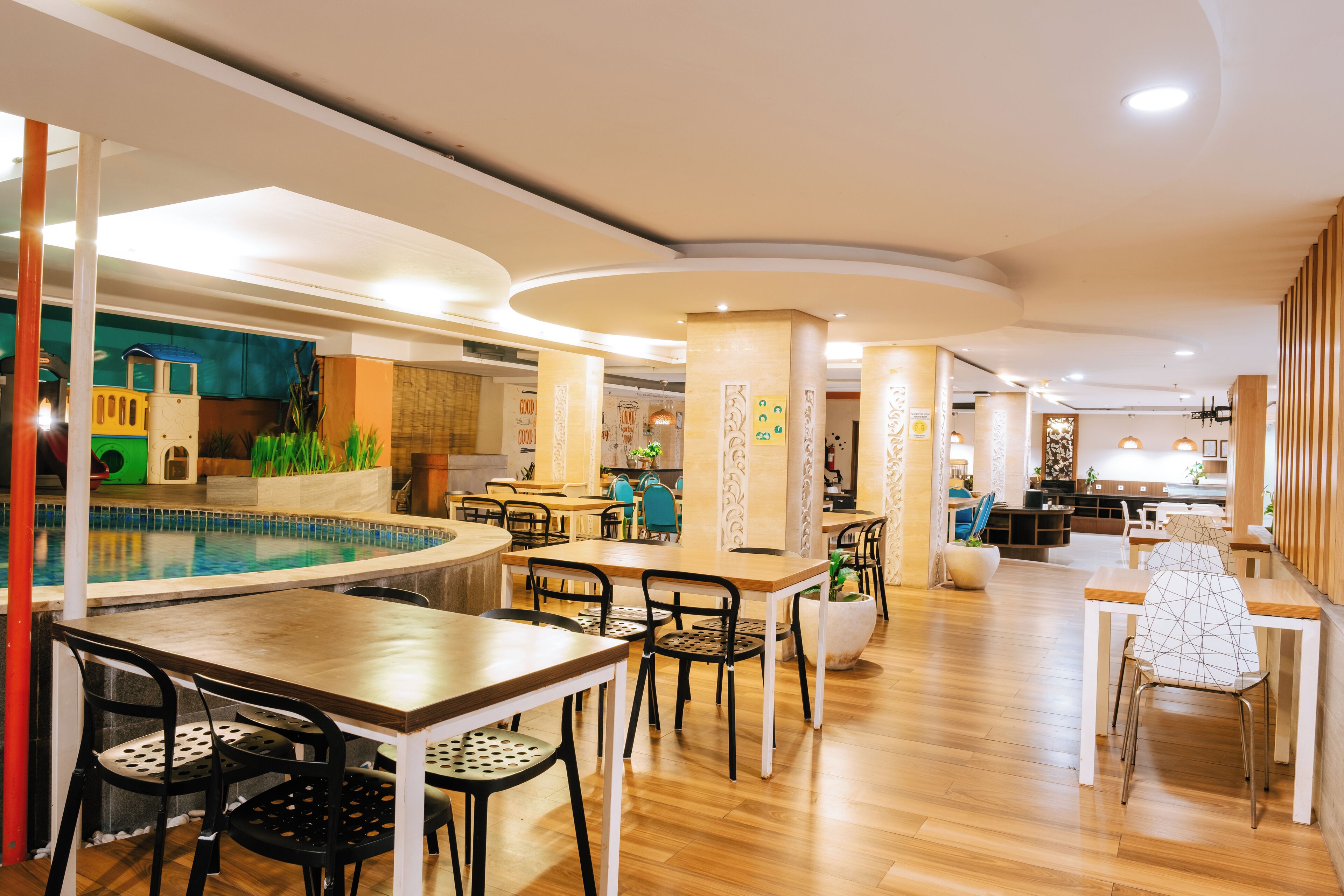 breakfast, lunch, dinner served; indonesian cuisine