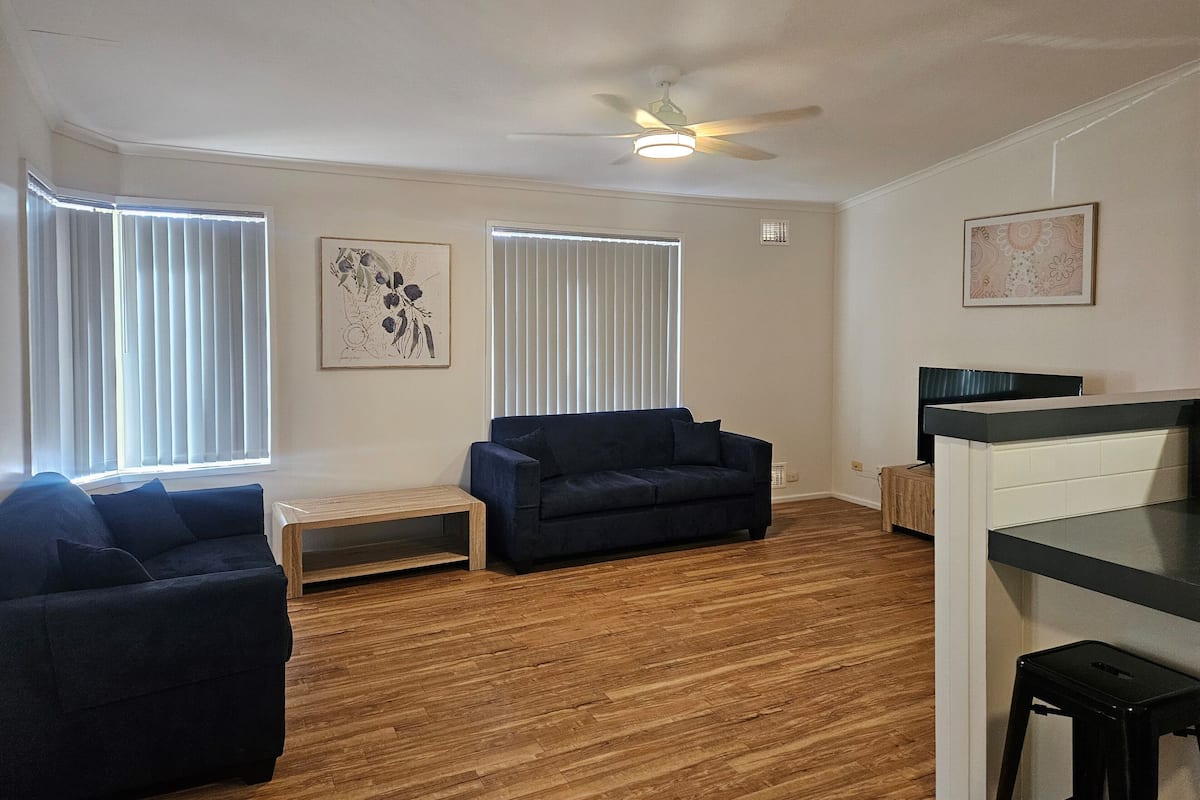 Classic Cabin | Living area | Flat-screen TV