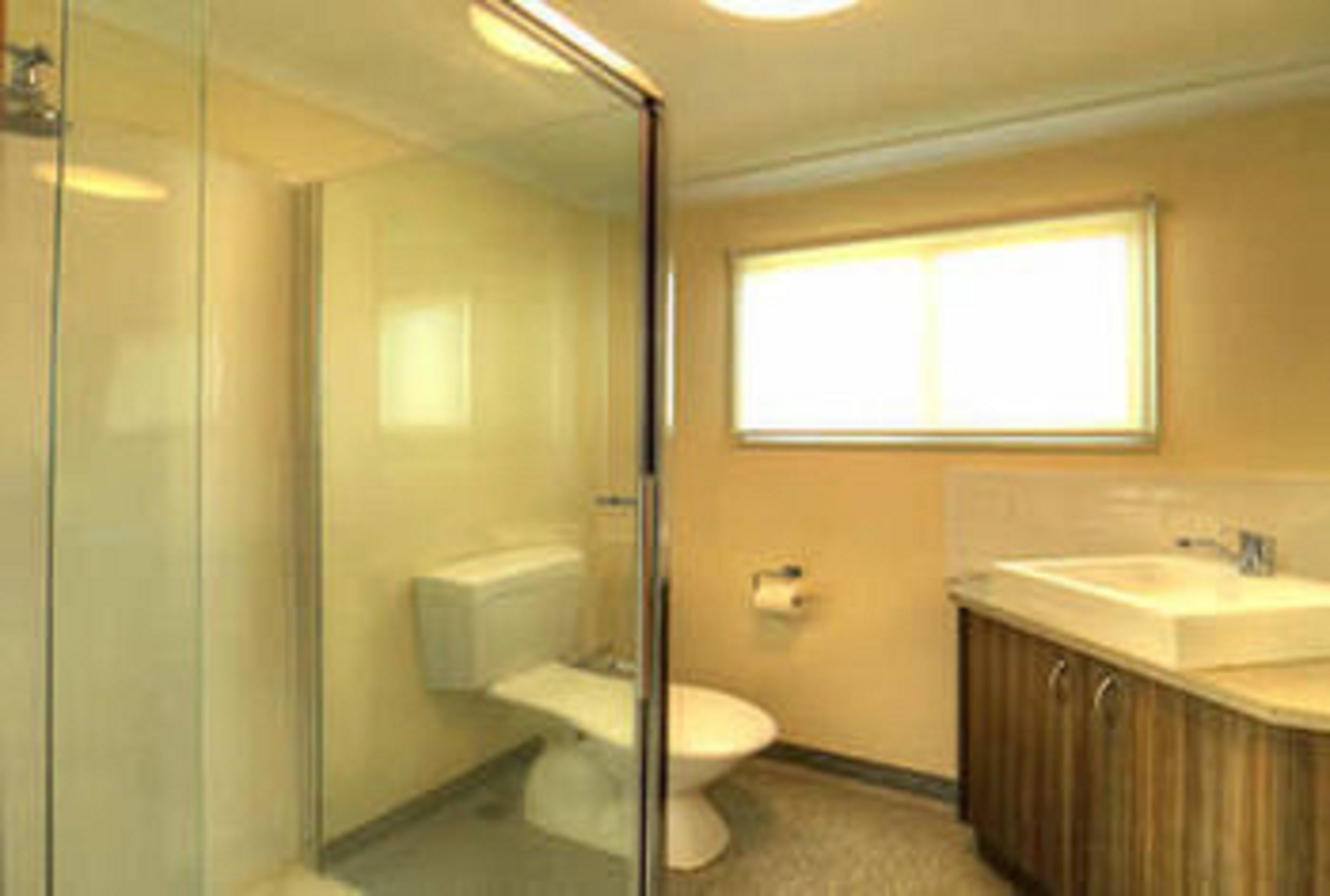 Central Caravan Park — image 12