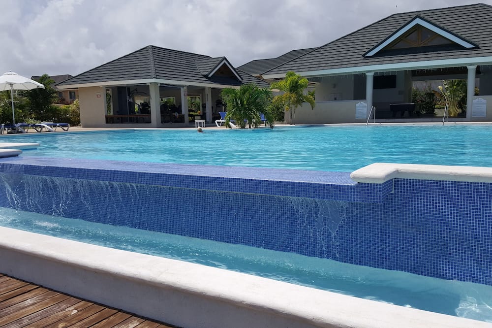 Ocho Rios Villa at Coolshade IV