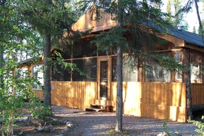 Property entrance - Minor Bay Lodge & Outposts (Wollaston Lake)