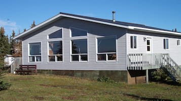 Superior Cabin, 4 Bedrooms, River View | Front of property